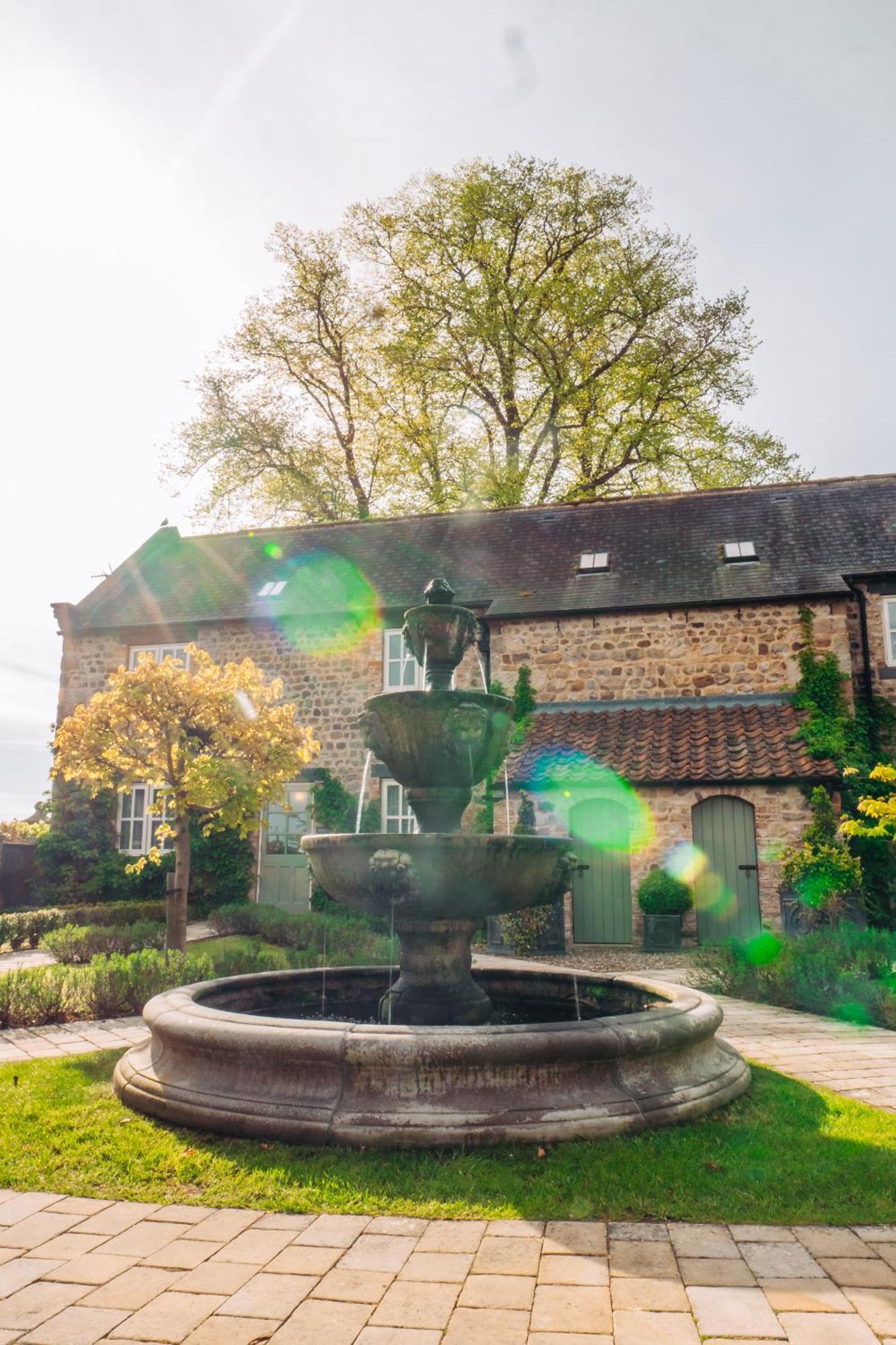 Hotel The Old Coach House Ripon Exterior foto